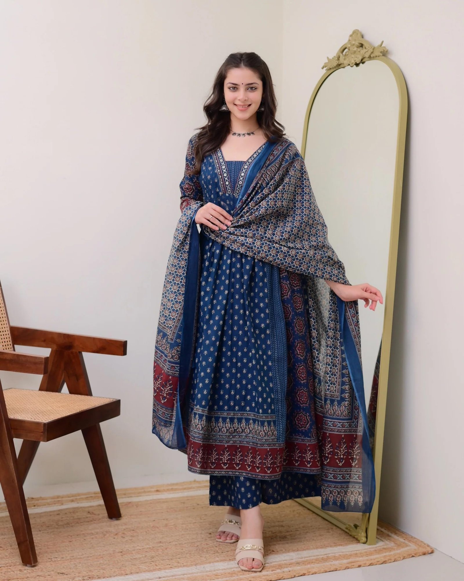 KLOSIA Women Printed Anarkali Kurta and Pant Set with Dupatta Teal Blue - Image 5