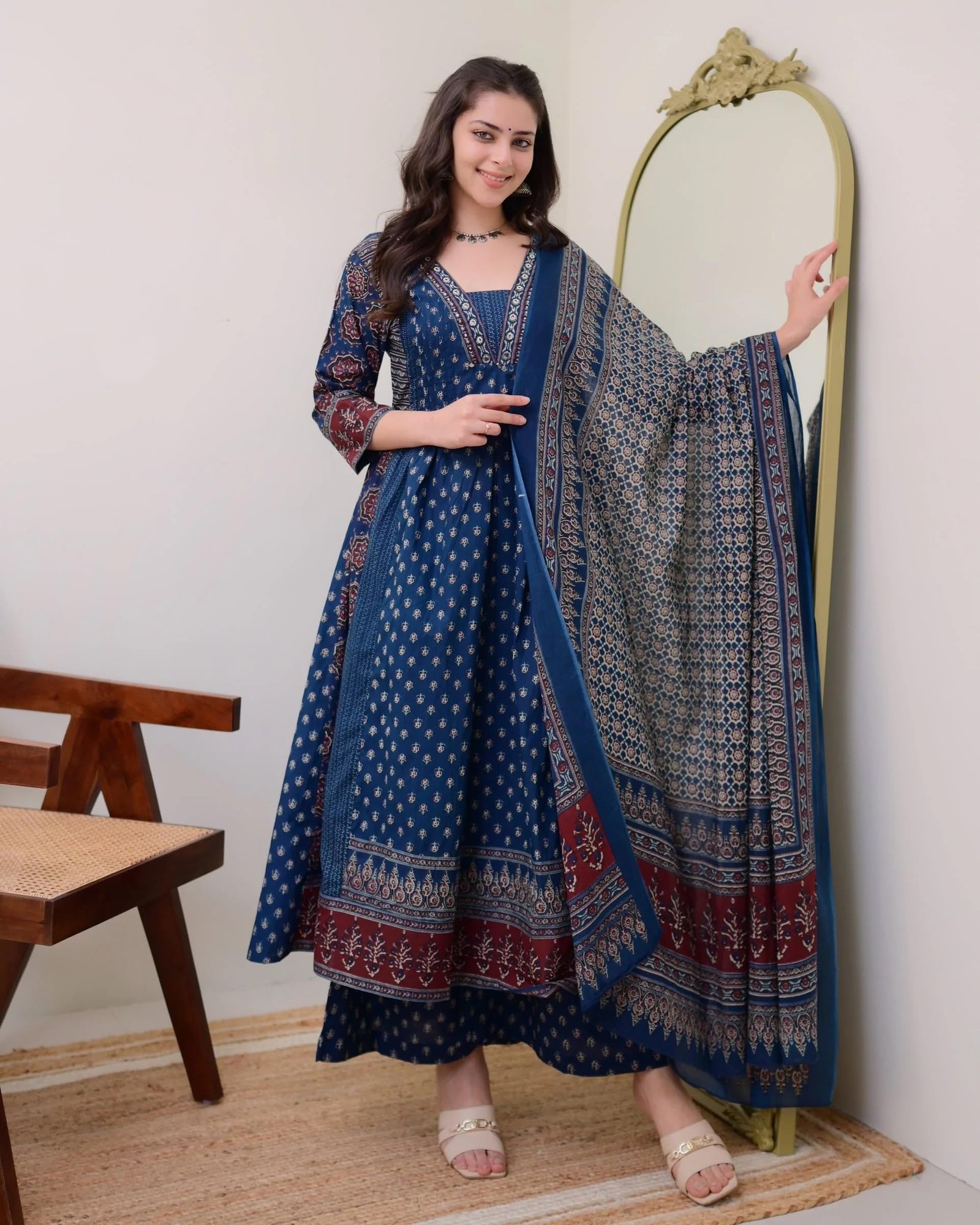 KLOSIA Women Printed Anarkali Kurta and Pant Set with Dupatta Teal Blue - Image 4