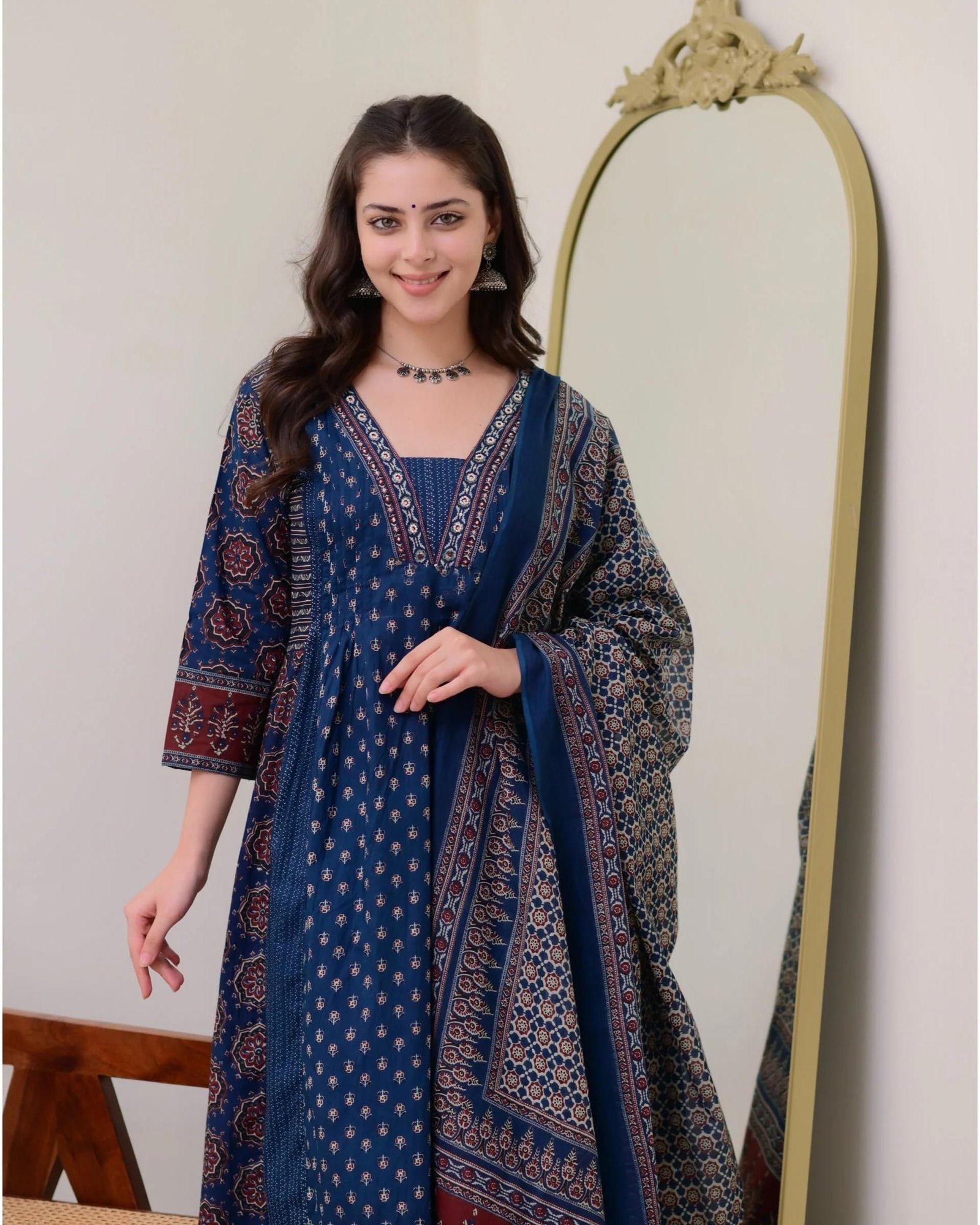 KLOSIA Women Printed Anarkali Kurta and Pant Set with Dupatta Teal Blue - Image 7